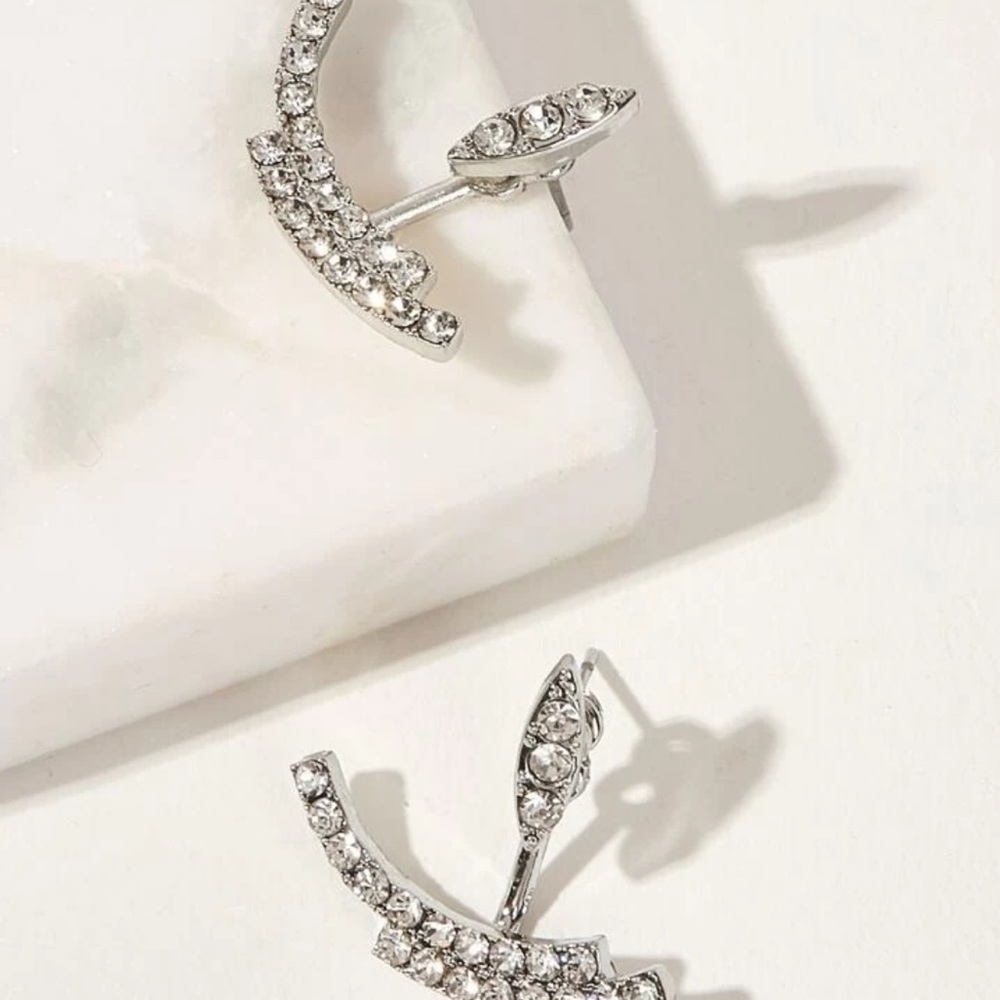 3/$30 Rhinestone Layered Bar Ear Jacket studs - Picture 3 of 5